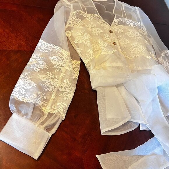 Sheer White Lace Button-Front Top Belted Waist & Long Sleeves Alex Evenings - Picture 5 of 15